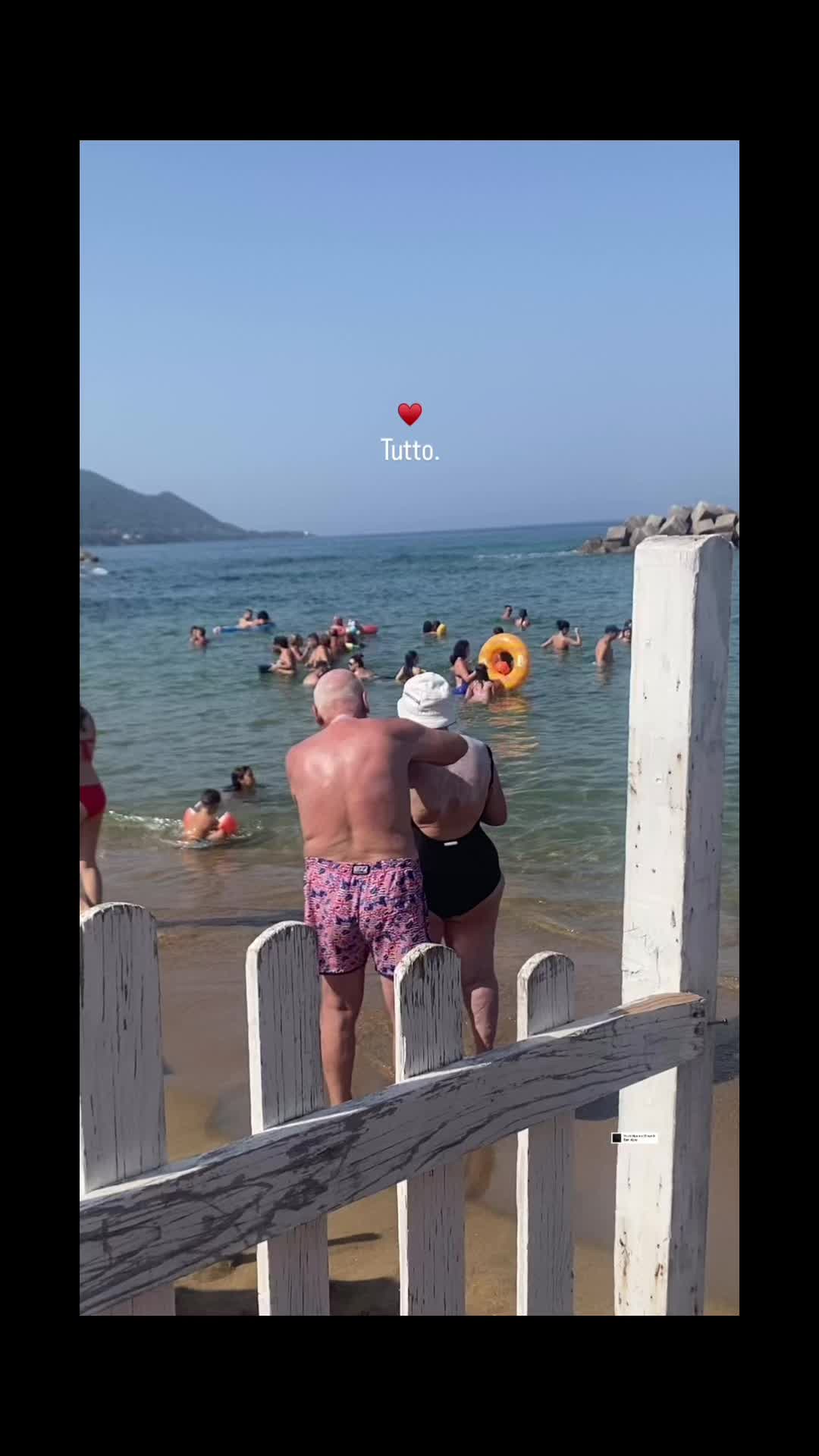 @🌹𝑨𝒍𝒃𝒂.