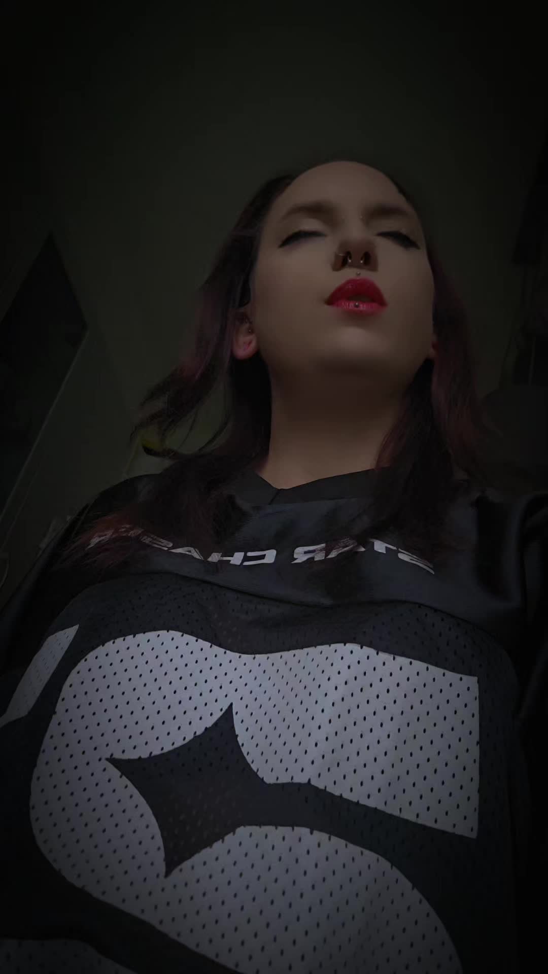 @𝓐𝓷𝓷𝓲 🖤