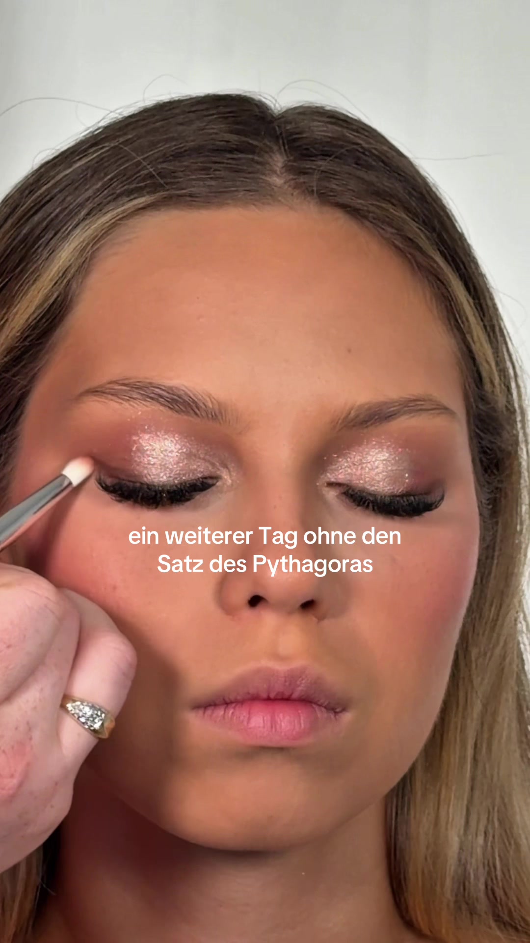 @eminahusk | makeup münchen