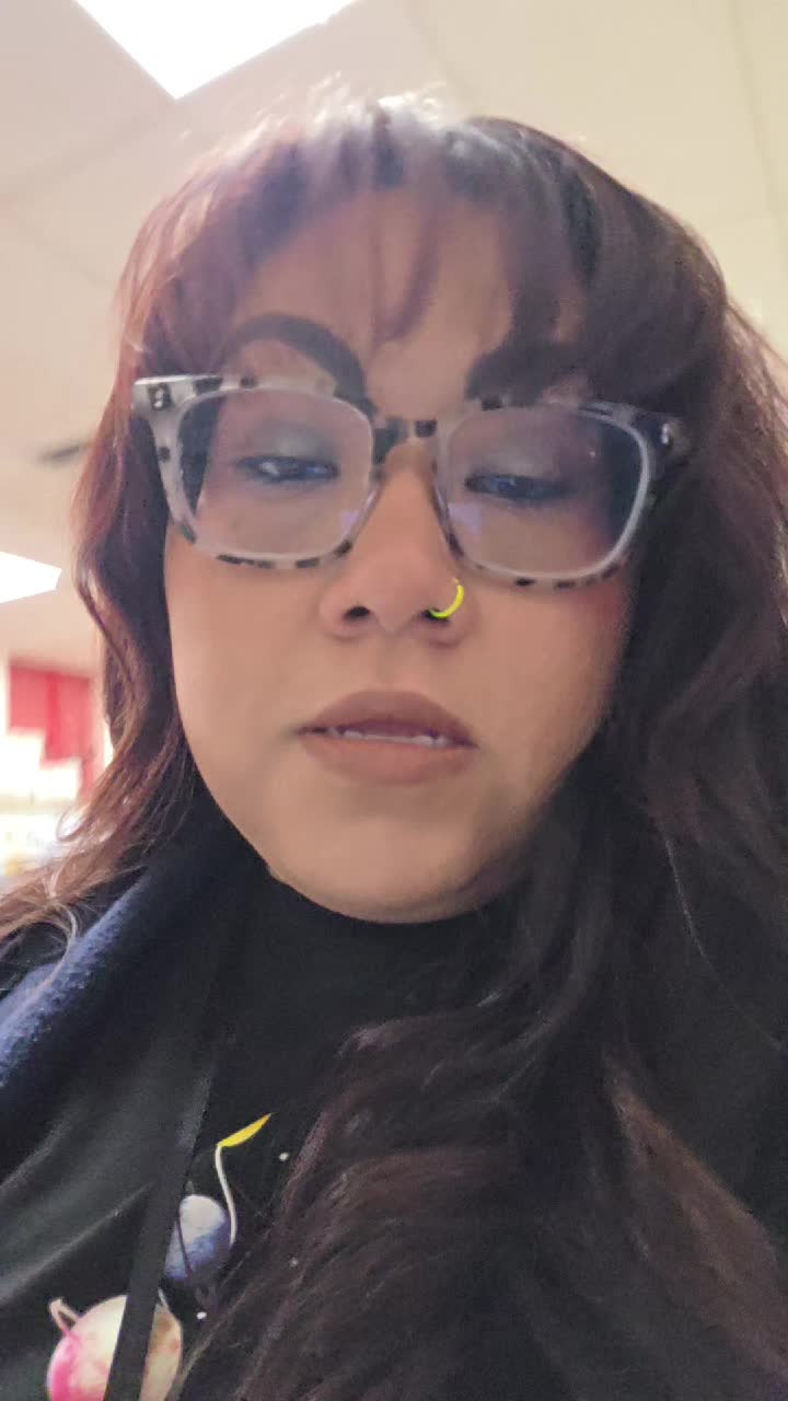 @Mzz. QueenLopez 💙💛✏️