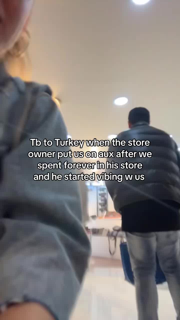 @Franci