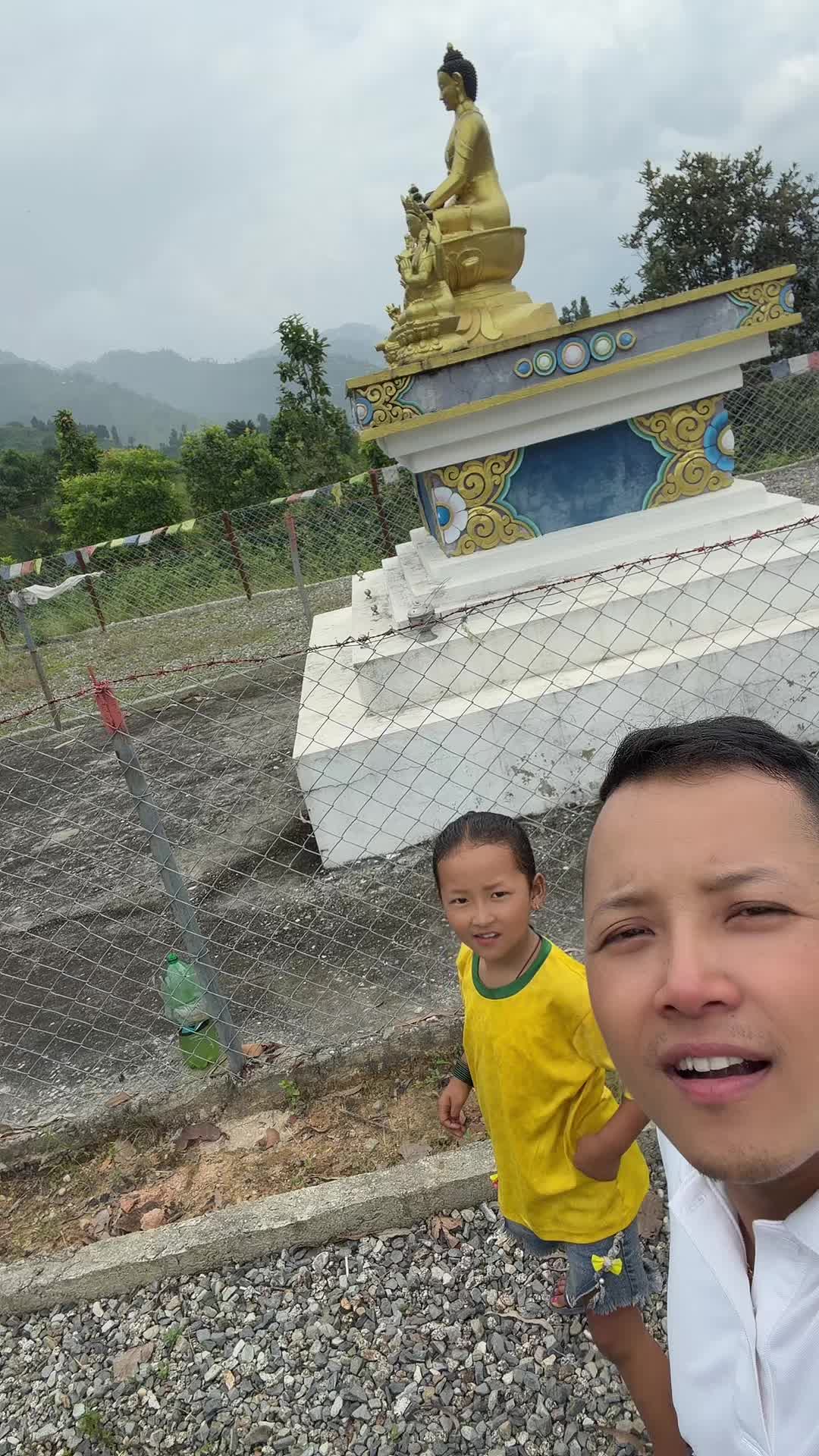@पदम पाखि्न