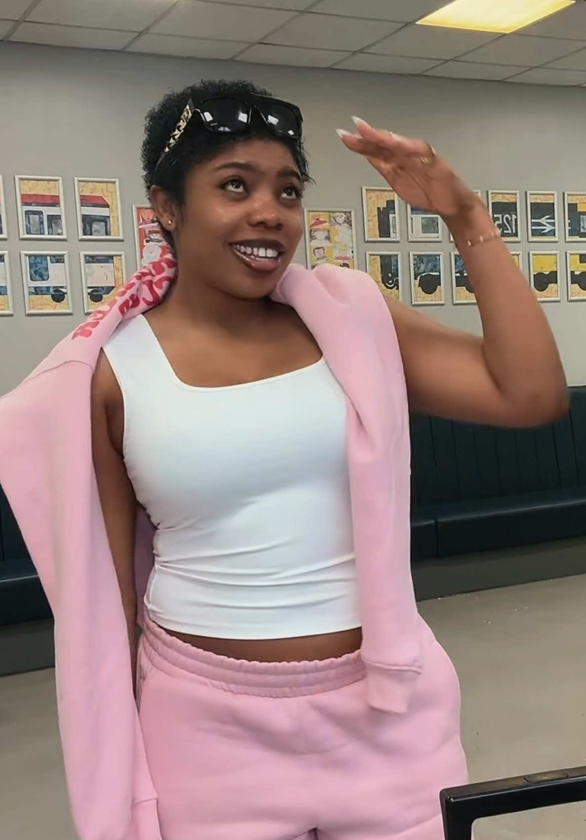 @Vibe Queen🎙️👑
