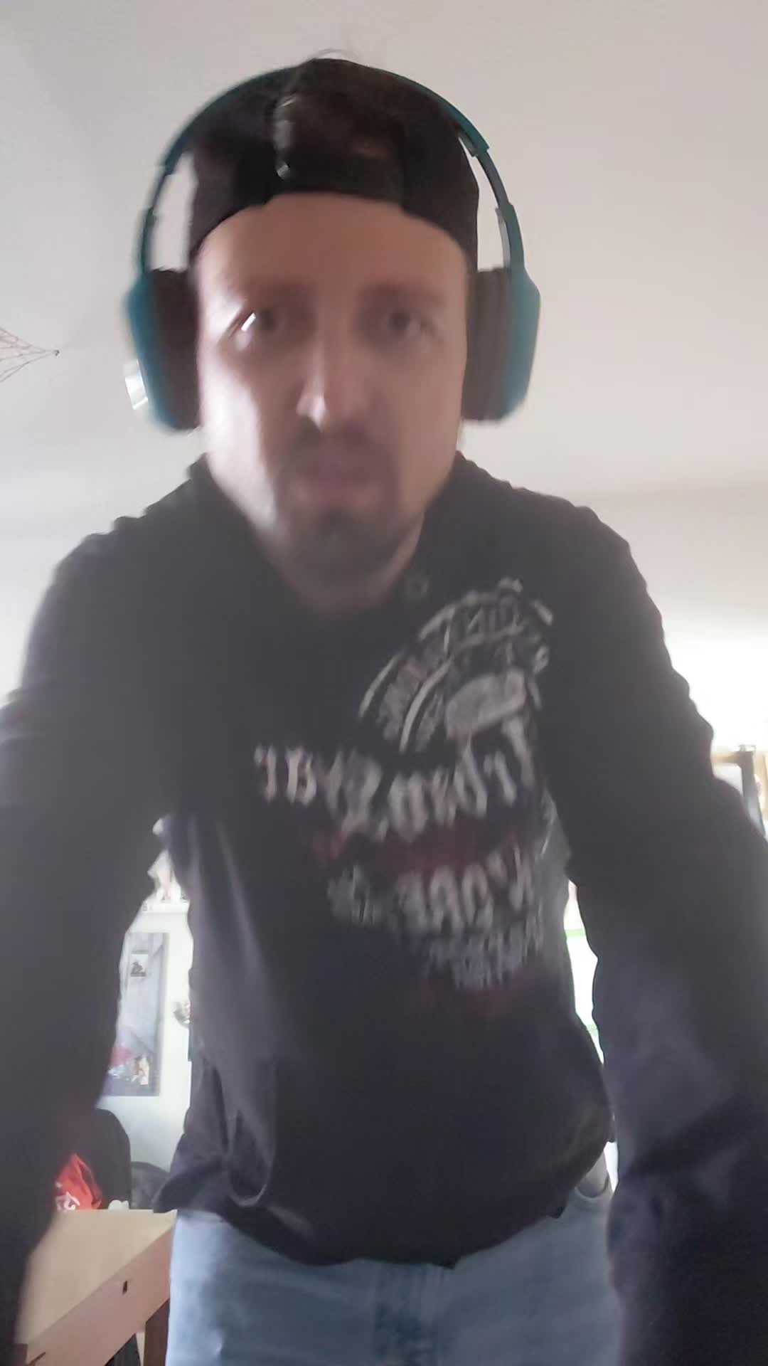 @Der_Ossi1991