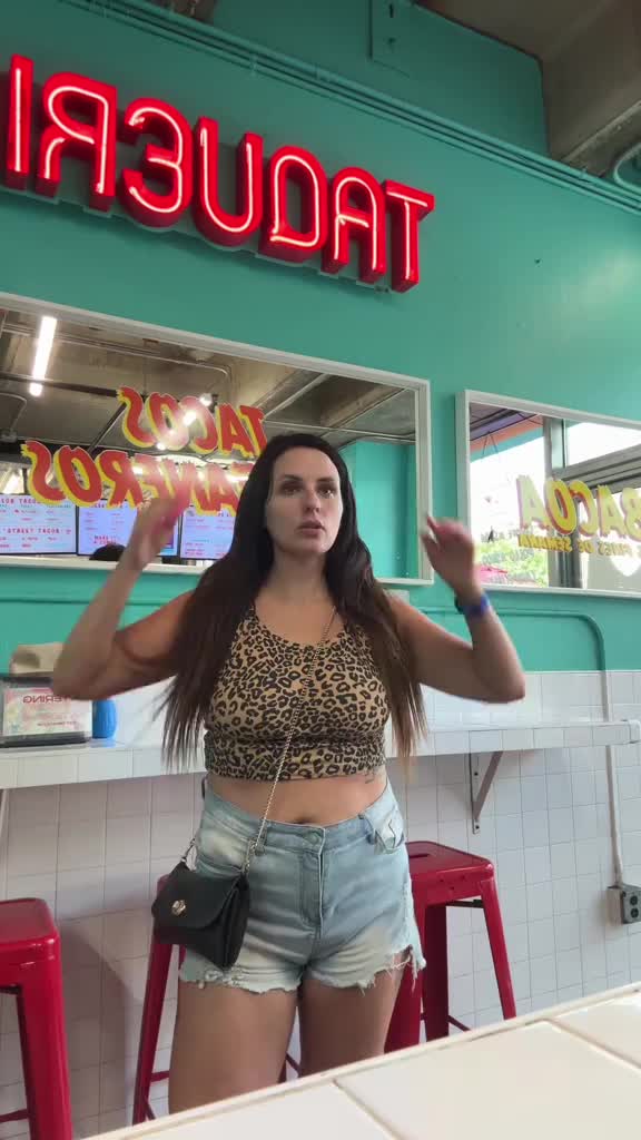 @Barefootmamamnvibes