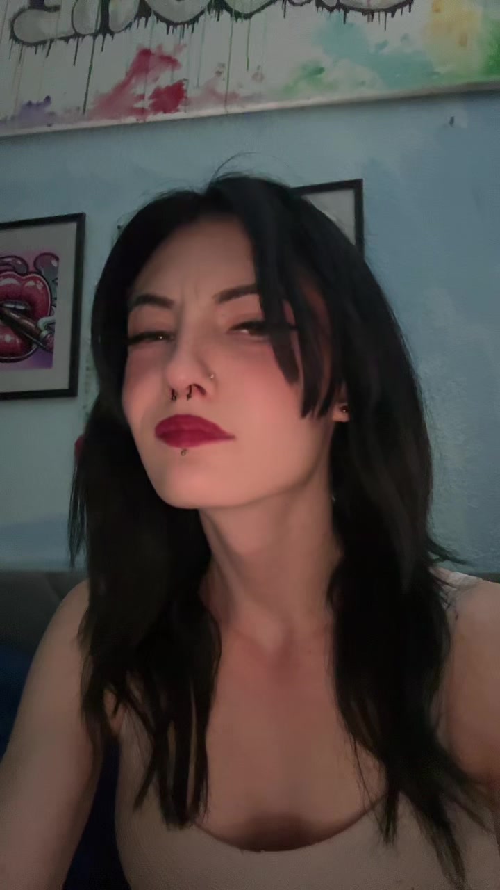 @<3