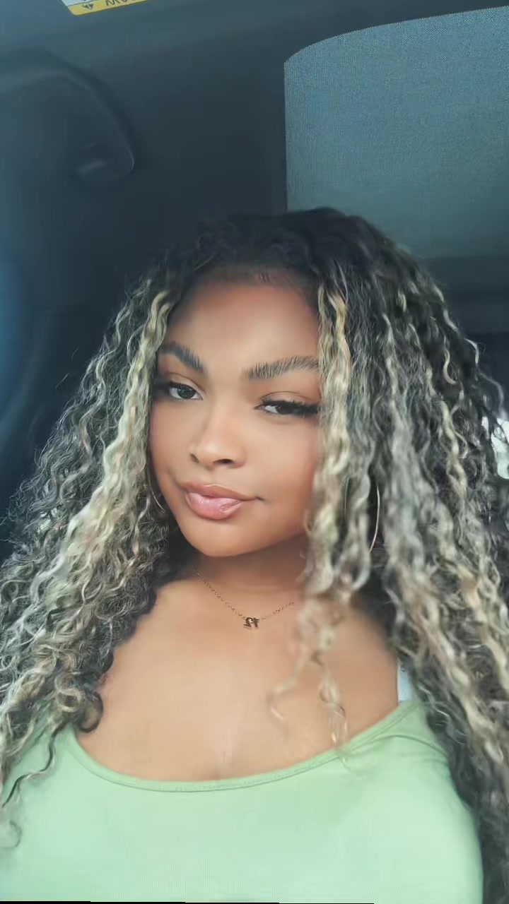 @AVA