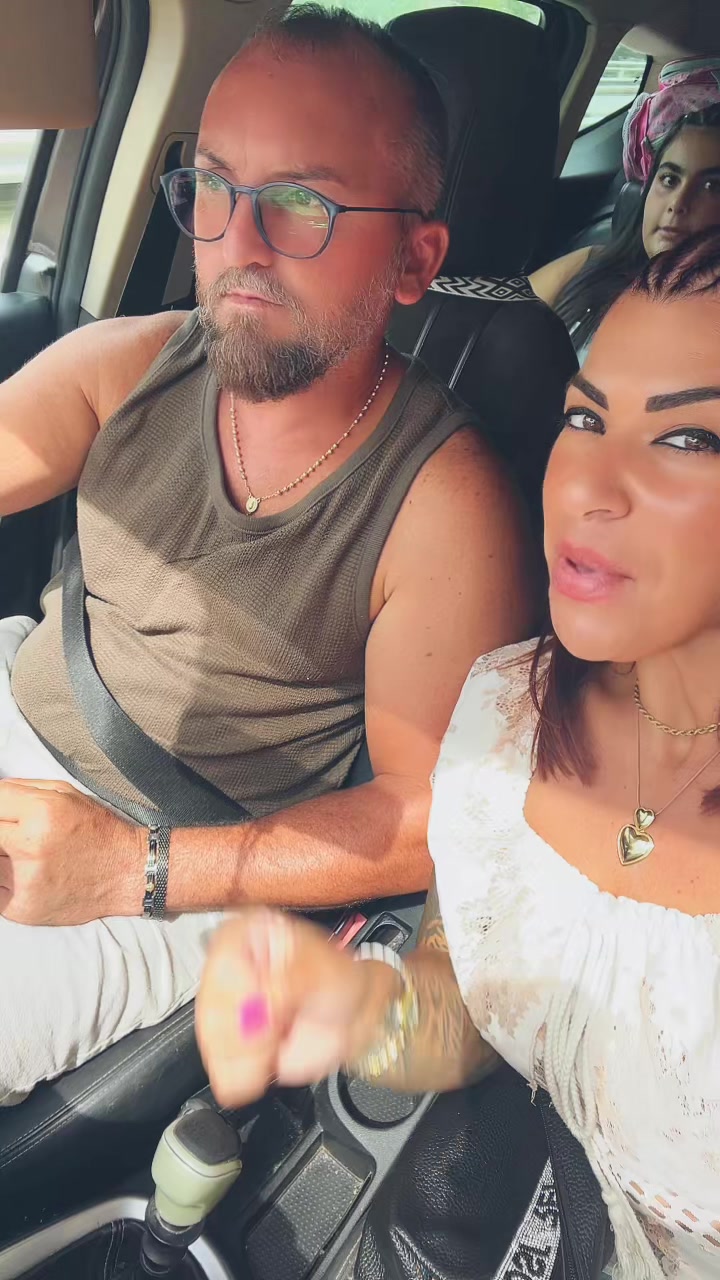 @Angela Correro