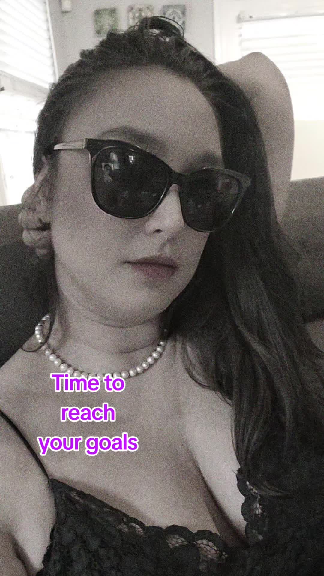 @PokerWithSara