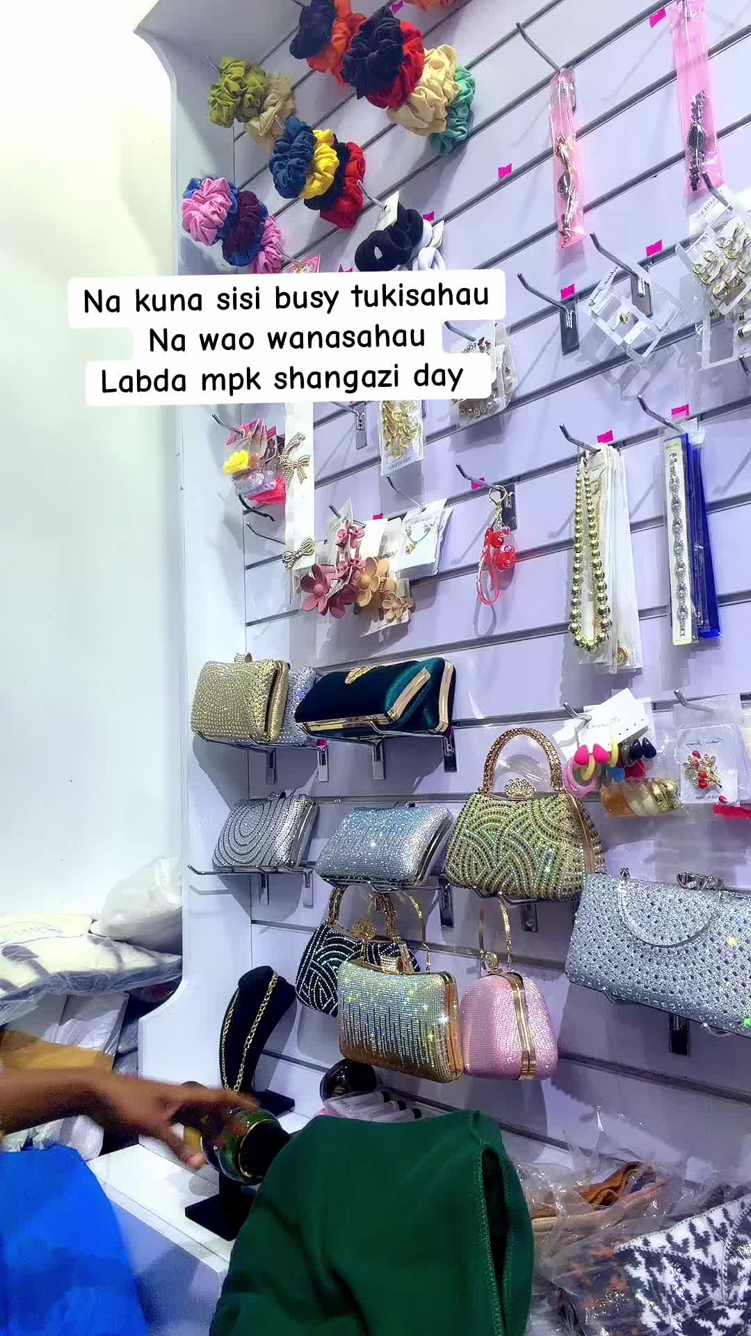 @femscollection_handbags1