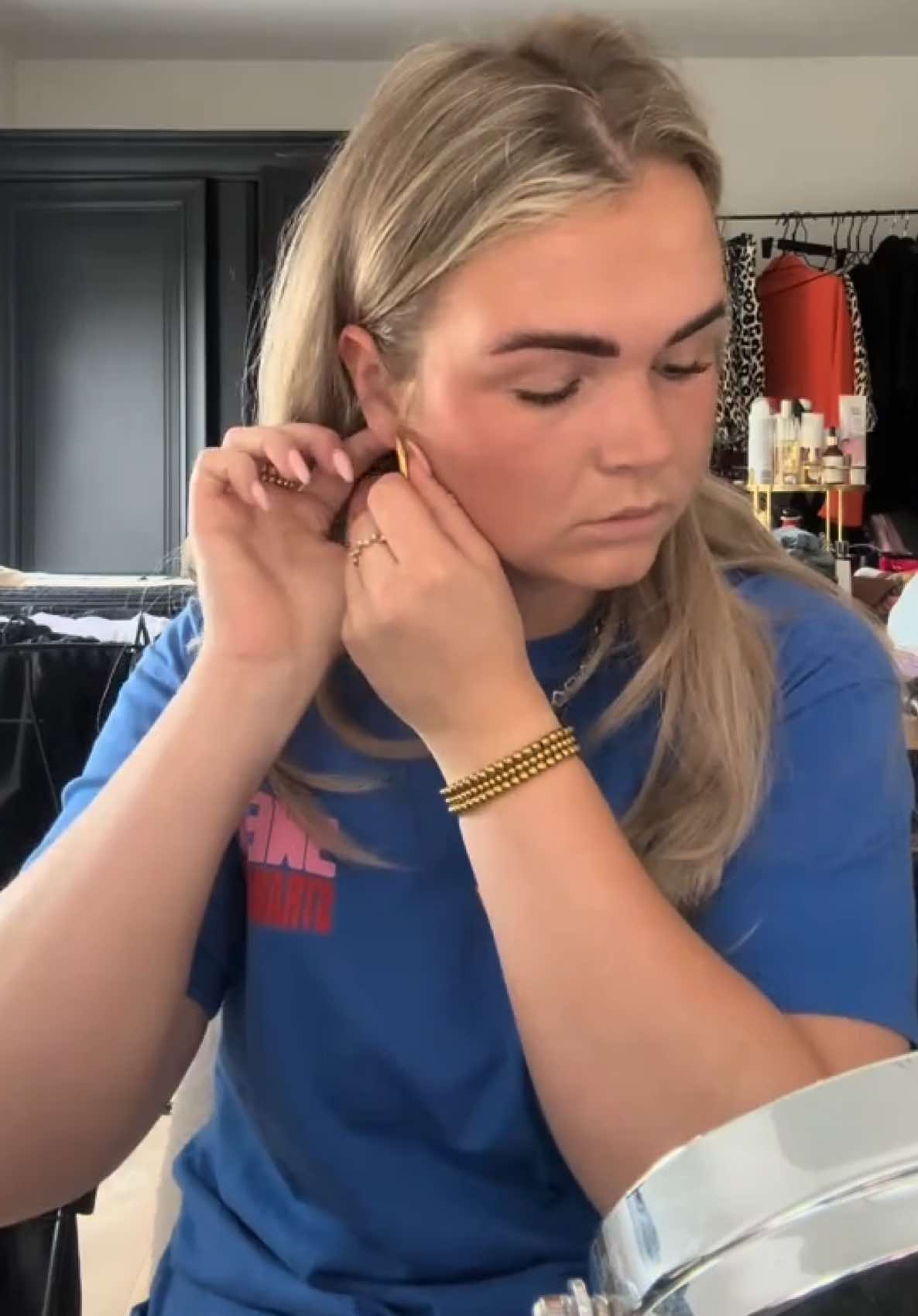 @Nina