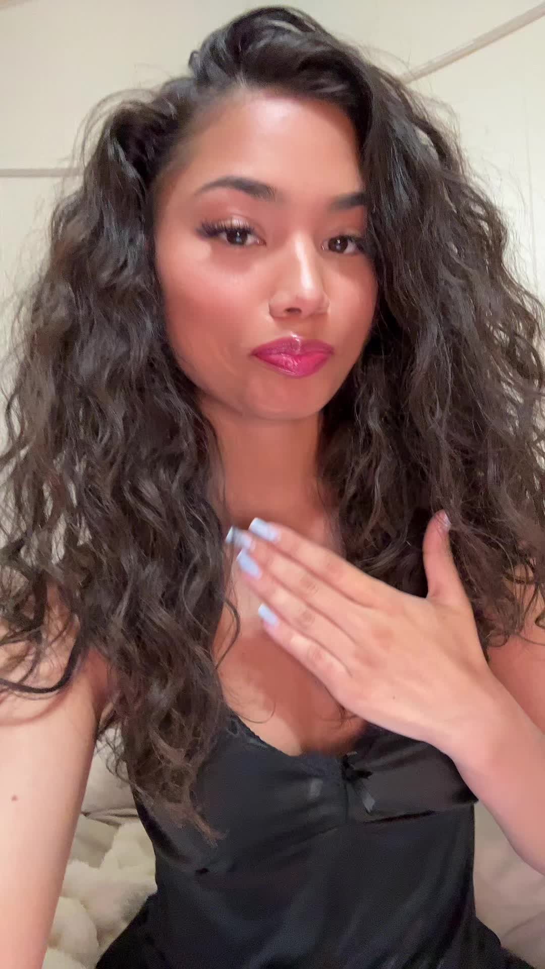 @Naomi🤍