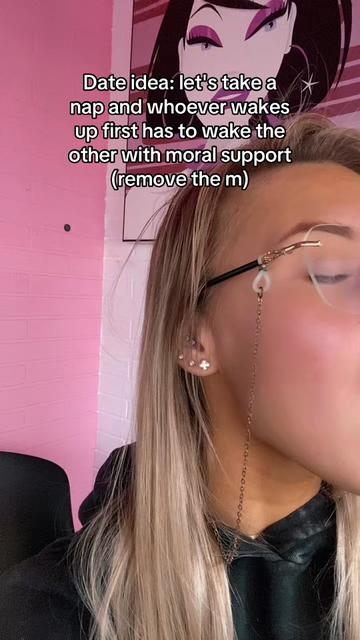 @hollyyourbadgirl