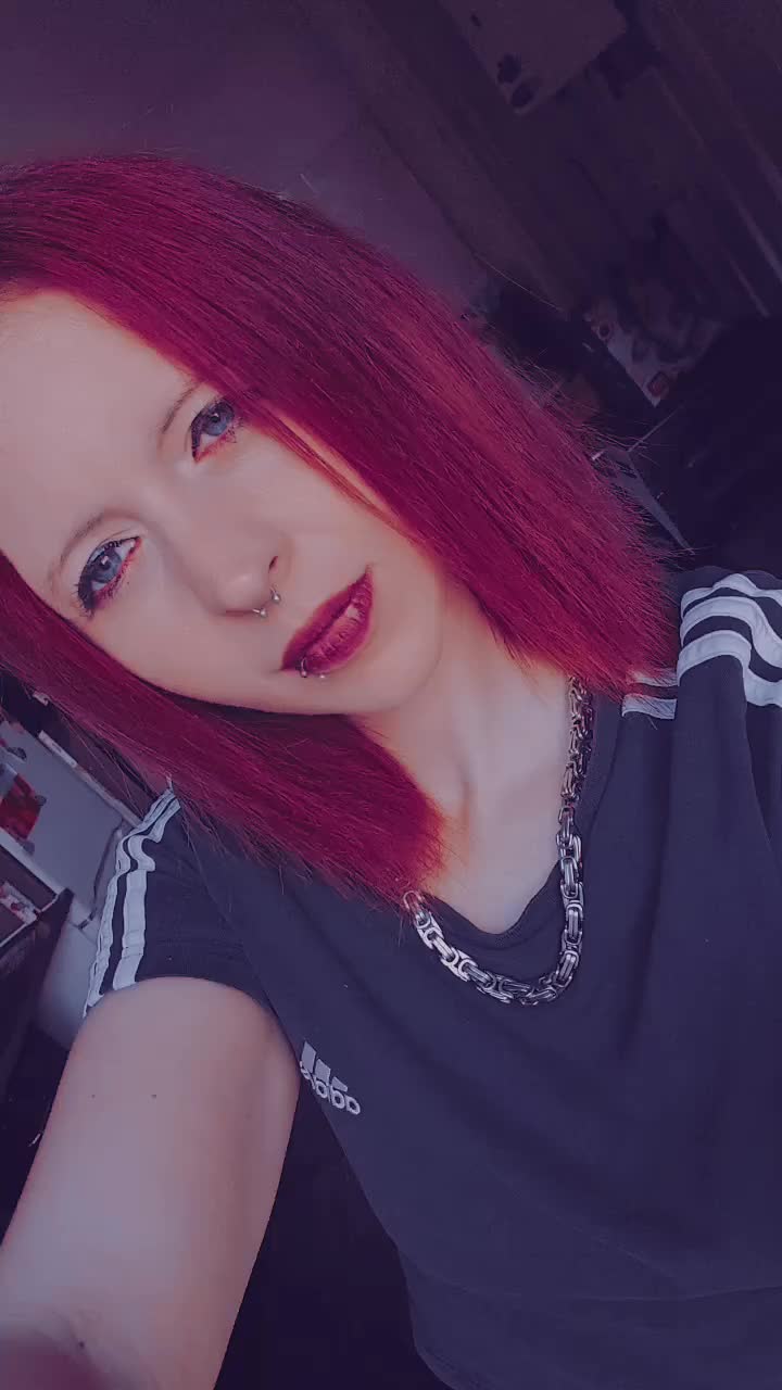@👑𝖘𝖆𝖗𝖆𝖍👑