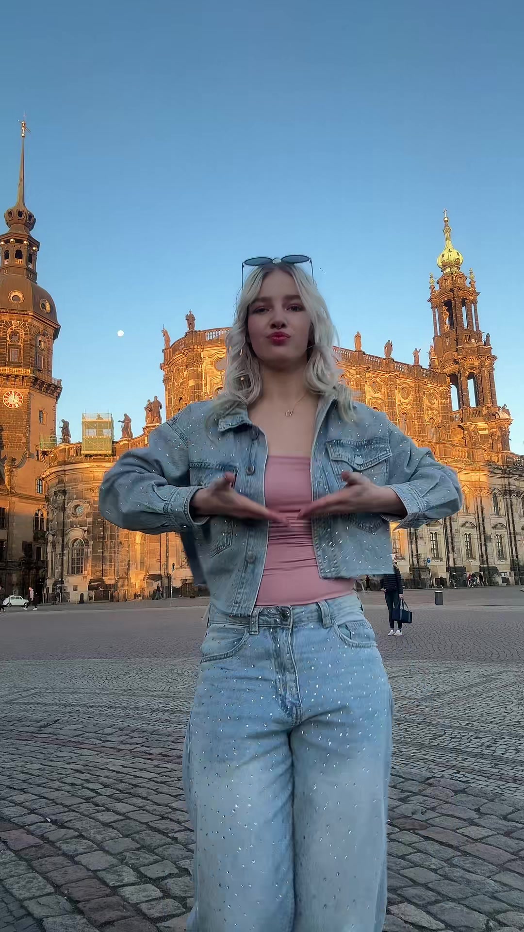 @lara.dxl