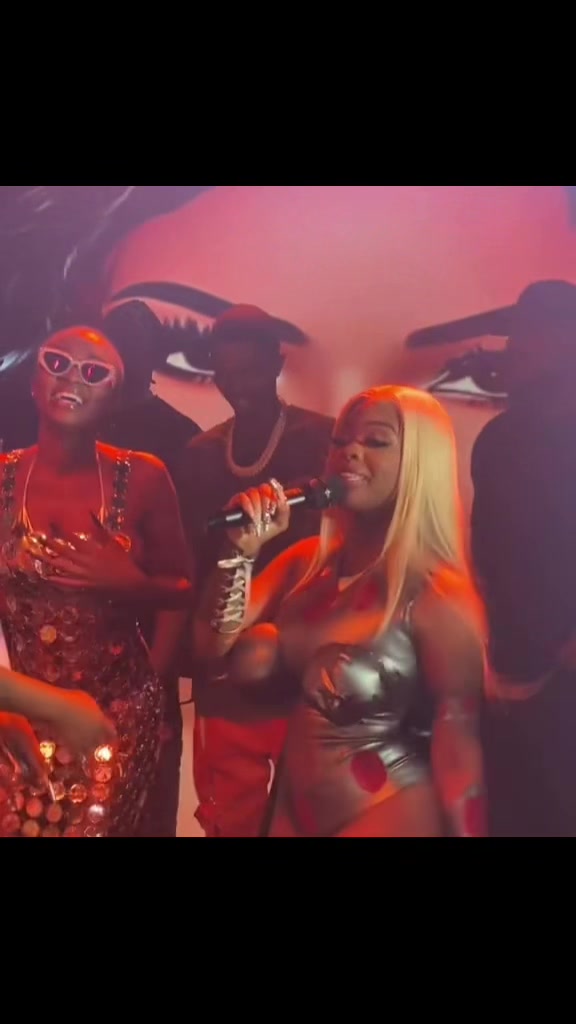 @BARBZ FENDI