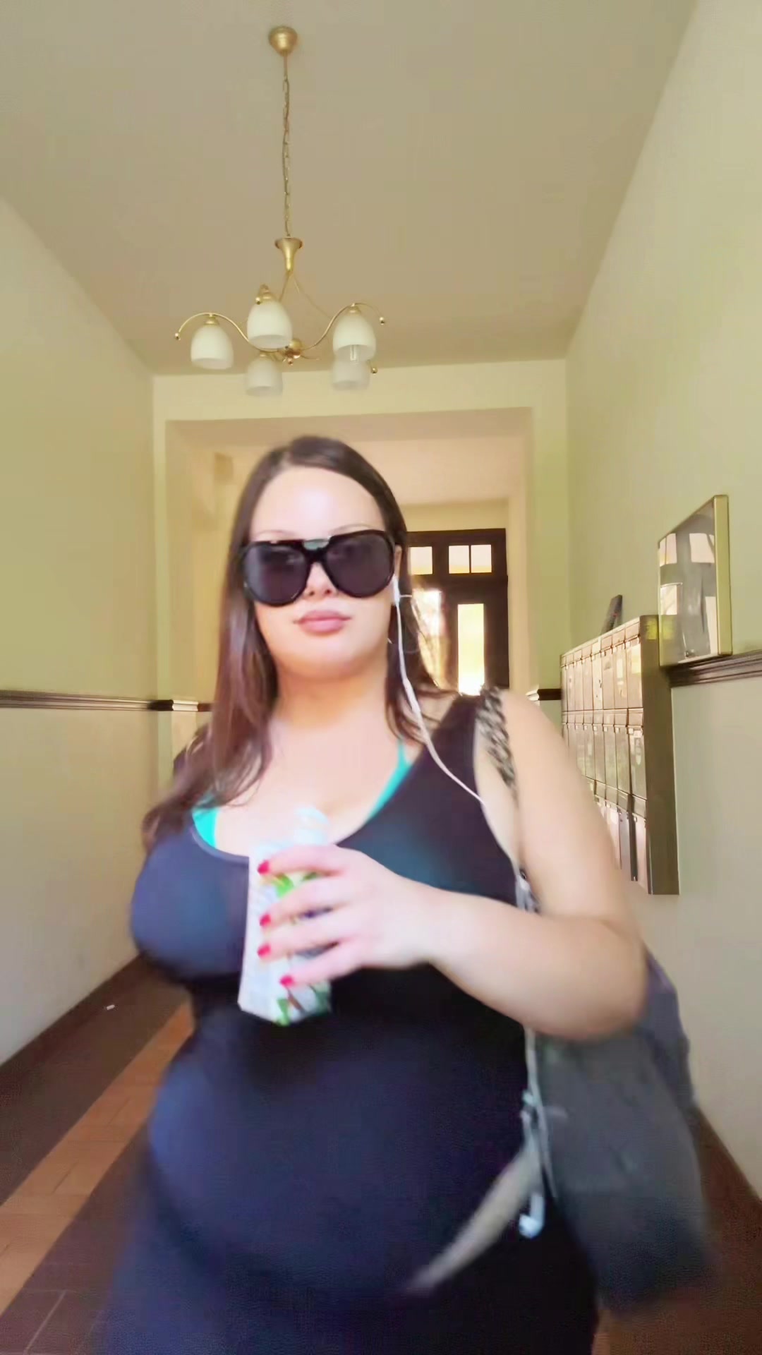 @Itscarlyy