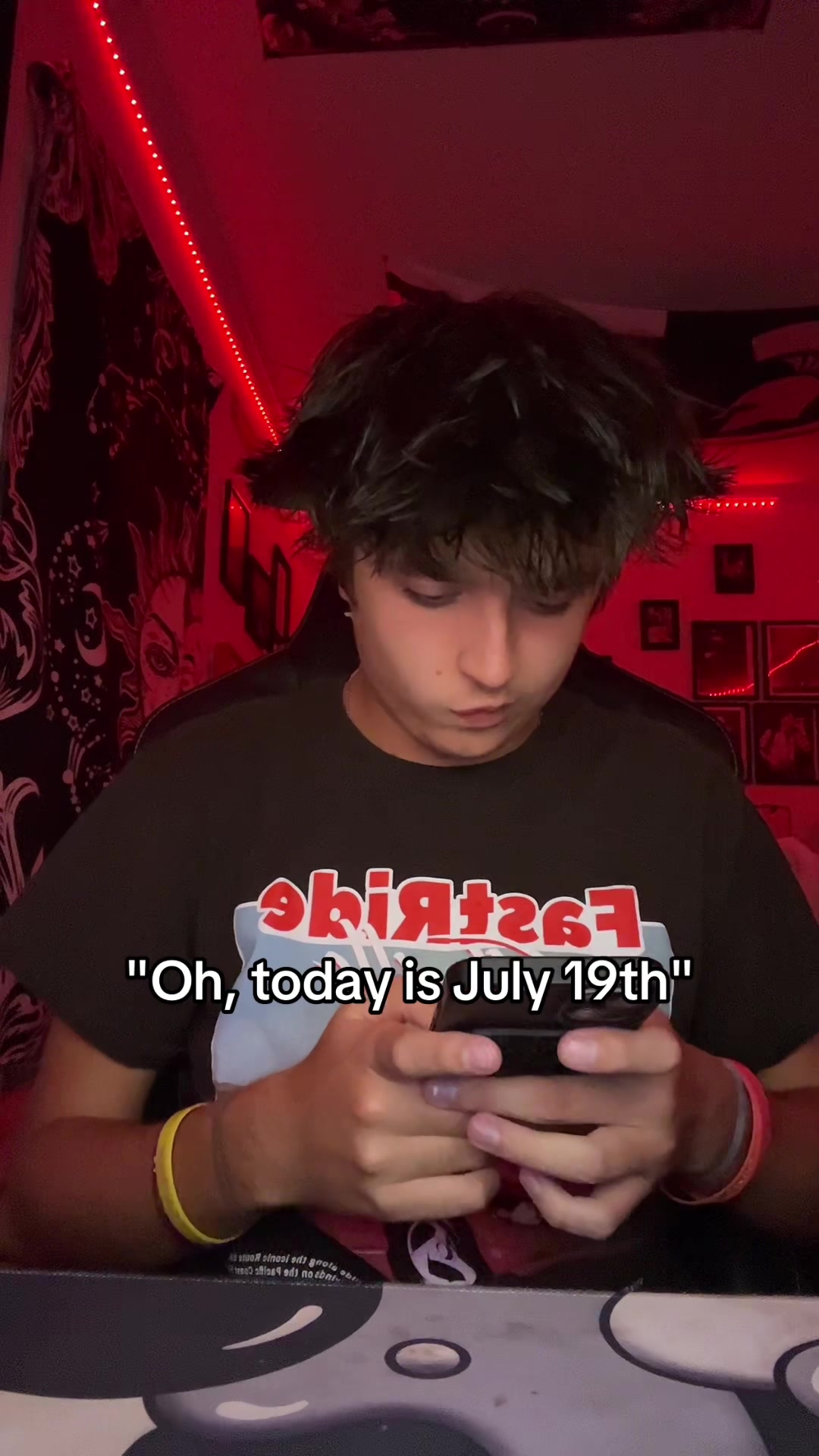 @T