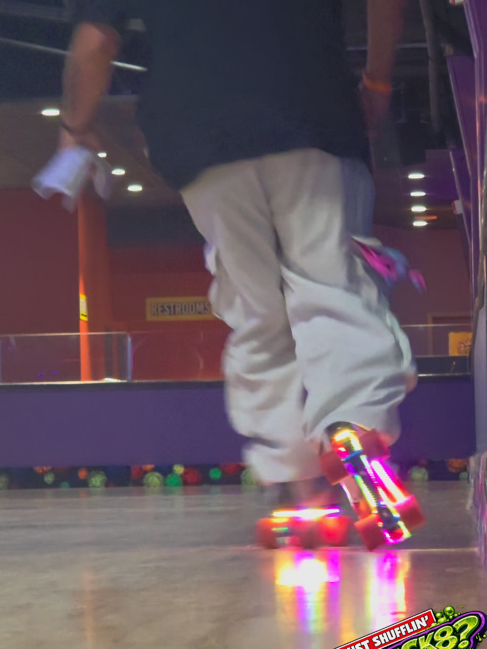 @🎶🔊🛼Dad_Can_Sk8?🛼🔊🎶