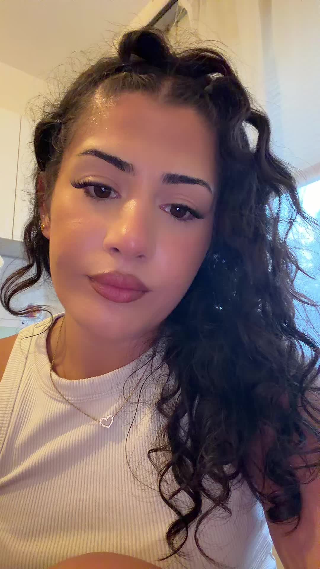 @Dilos