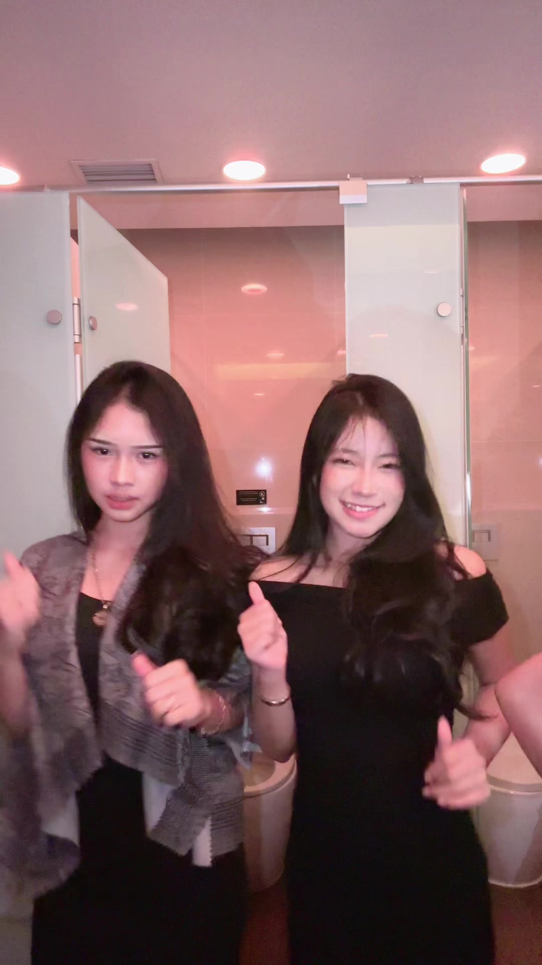 @nella