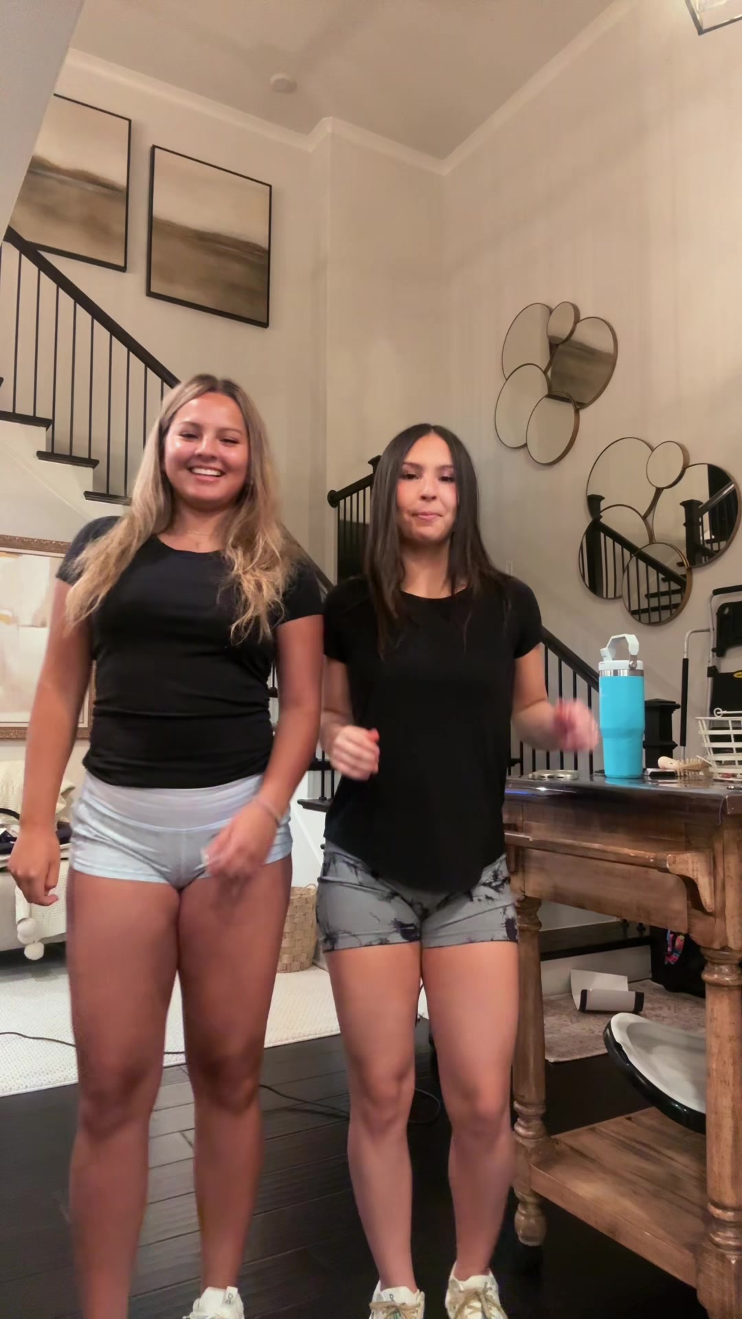 @isabella