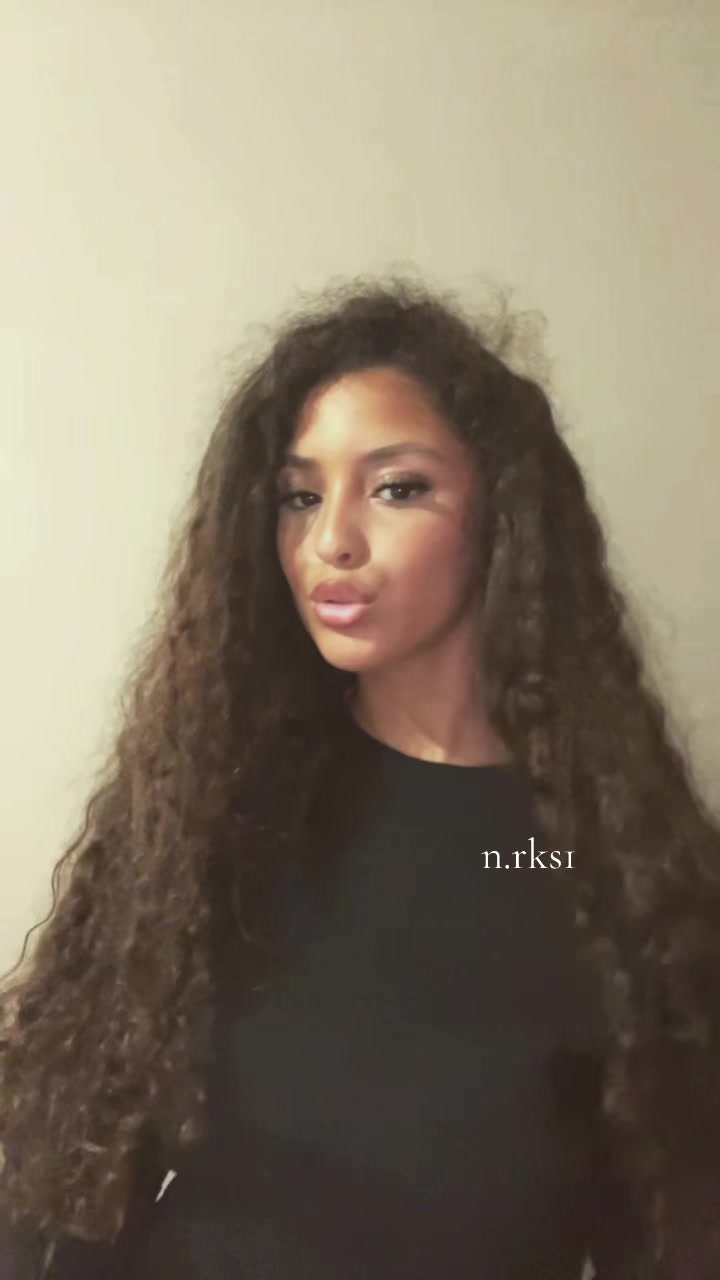 @𝟐𝟐
