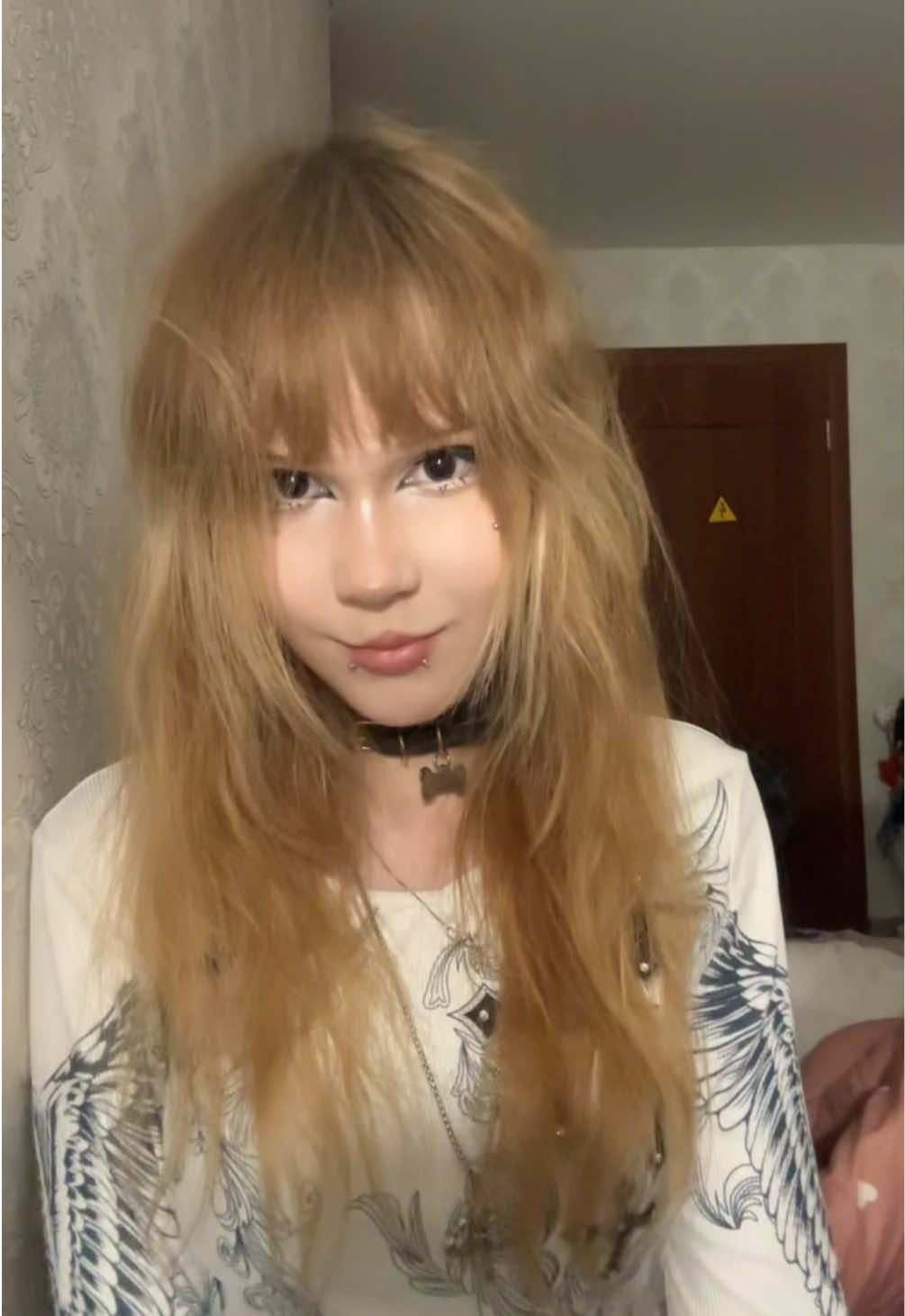 @мила