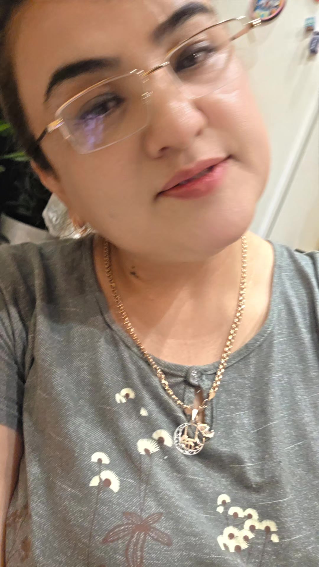 @shoira2281