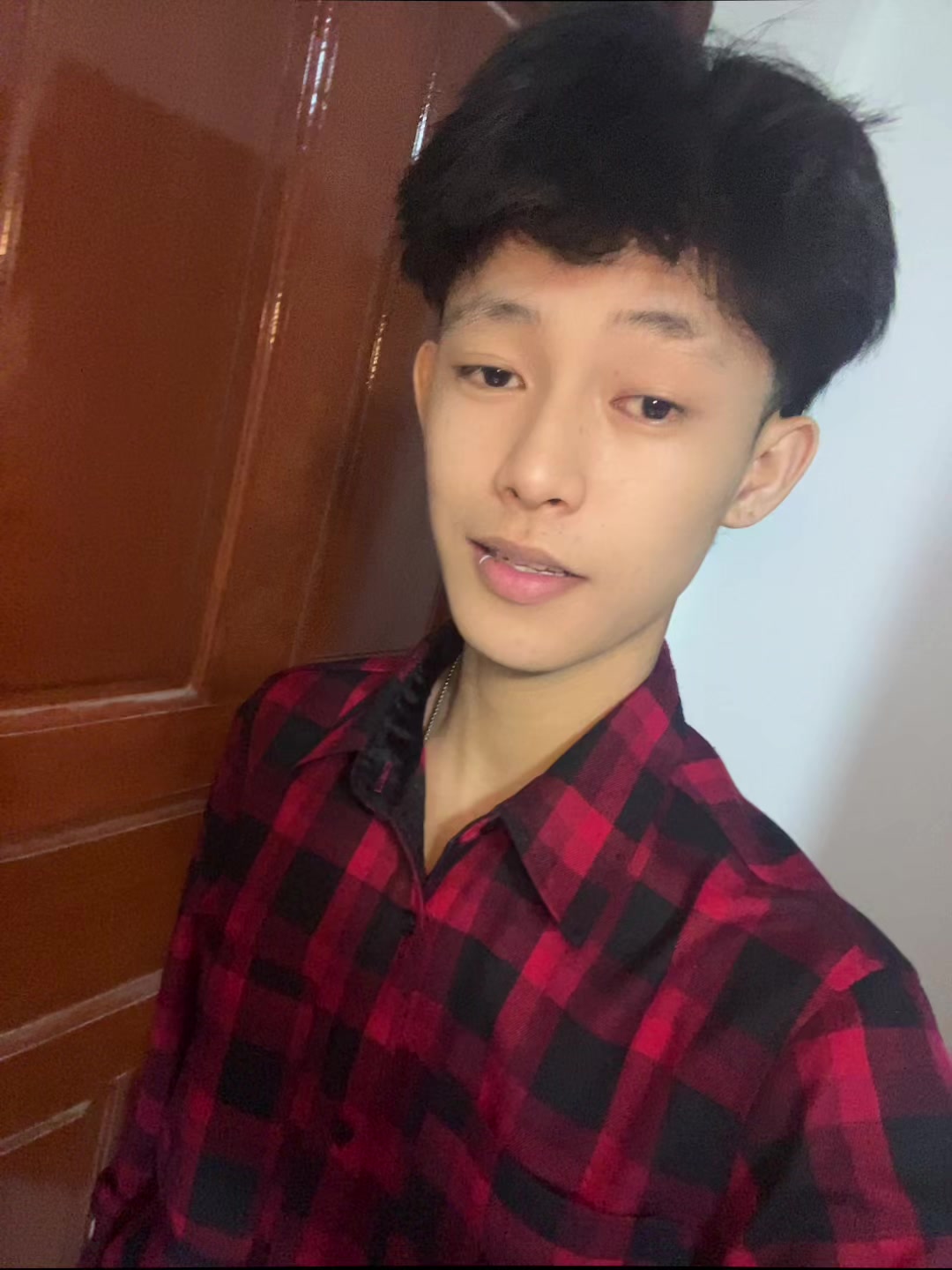 @CHHOŘNG~CHHOŘNG