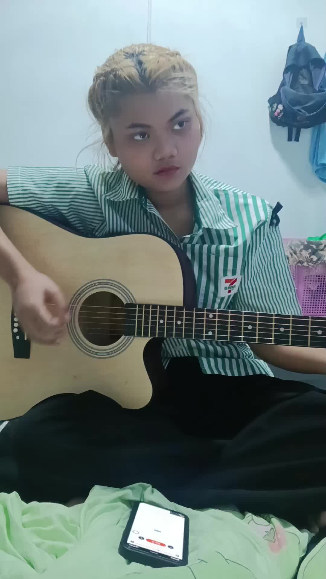 @chompoo