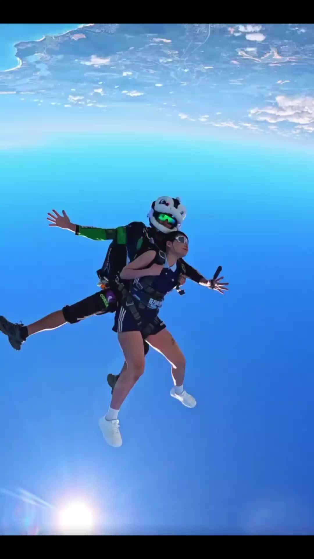 @onlyfanskydiving