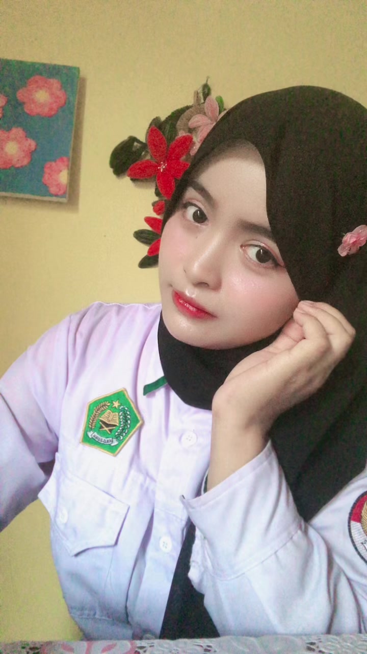 @intannn S.Pd 🍓