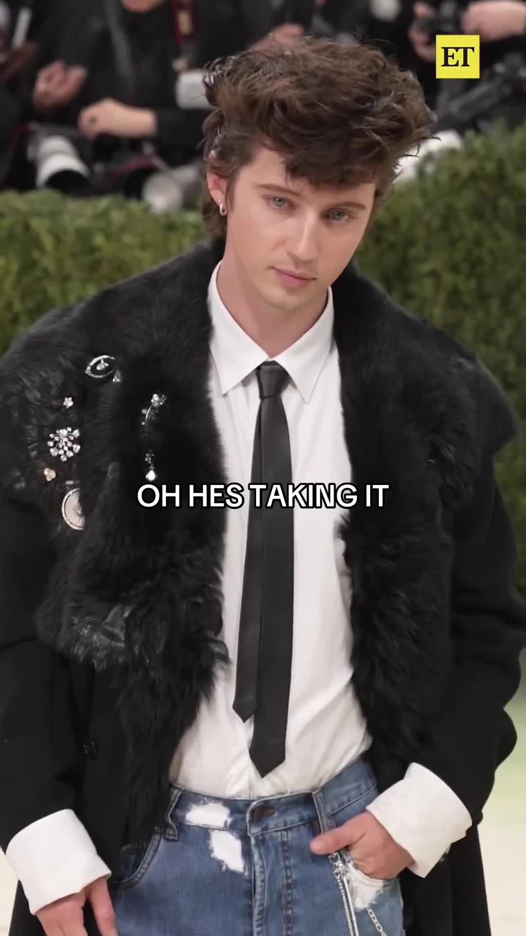 @one of troye’s girls