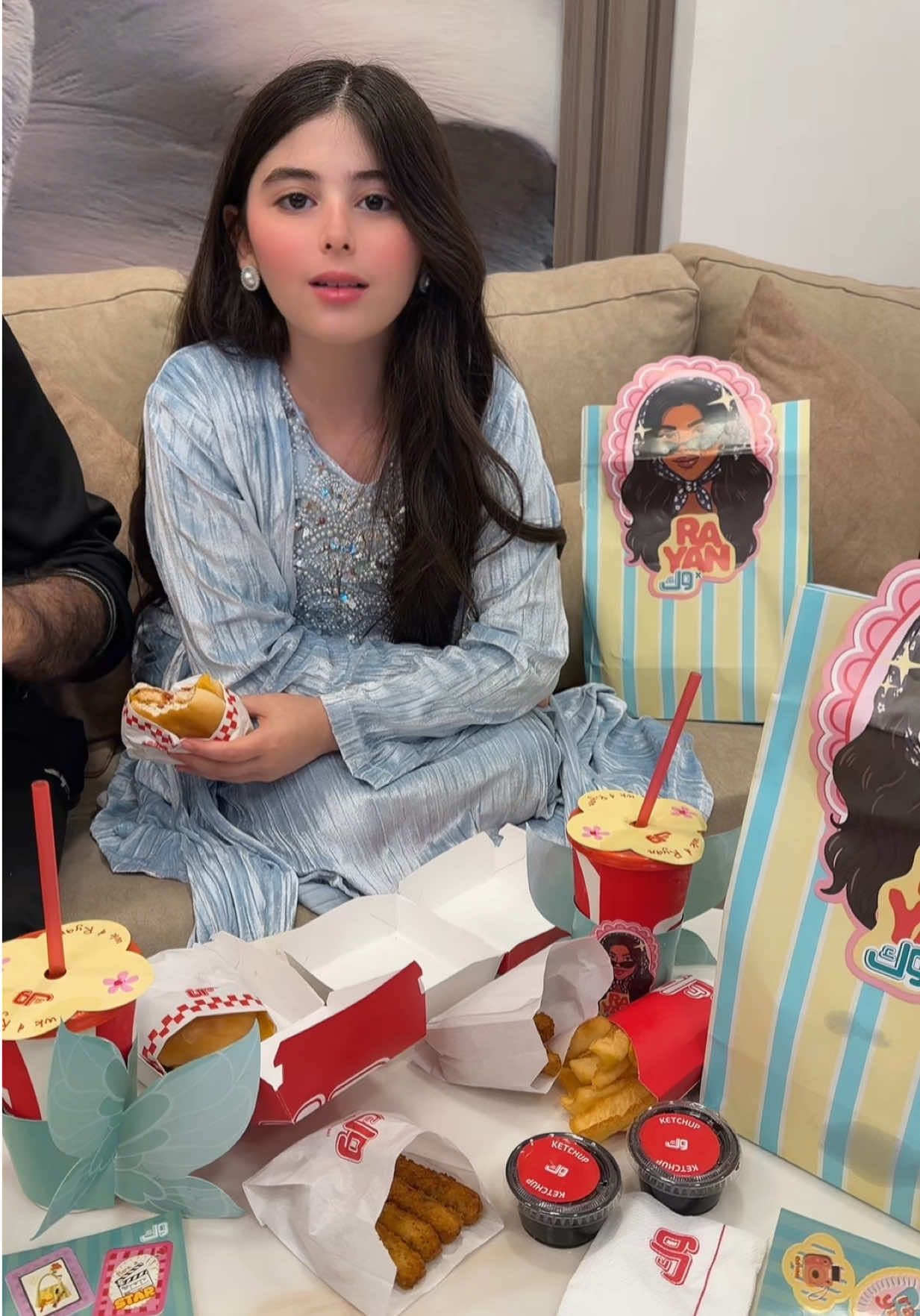 @Aleen Mneimneh | ألين