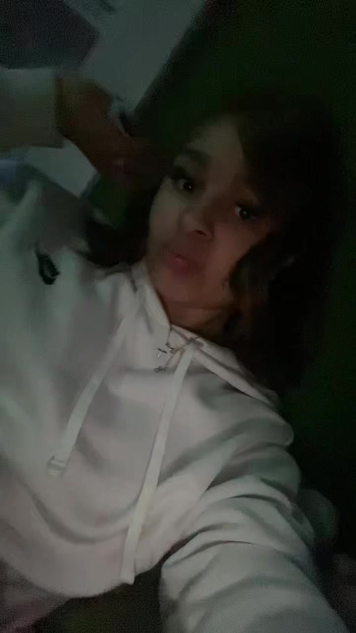@azzy_..03