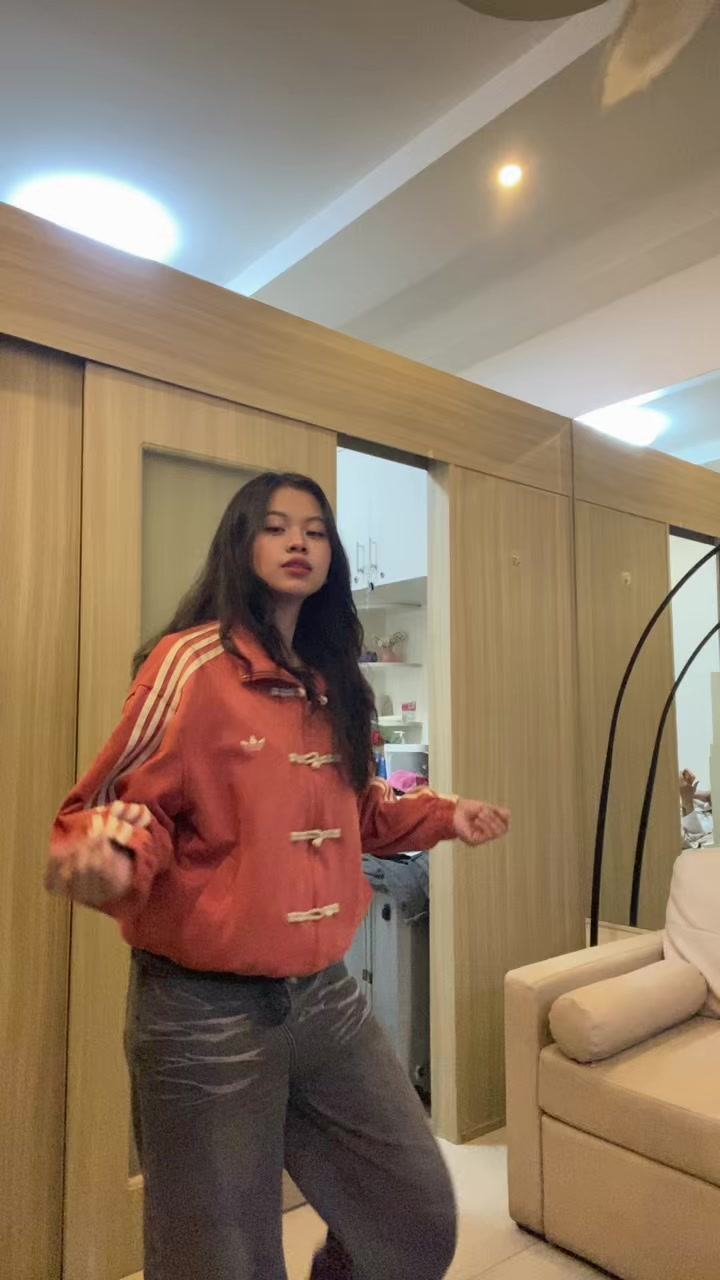 @dis.is.jj