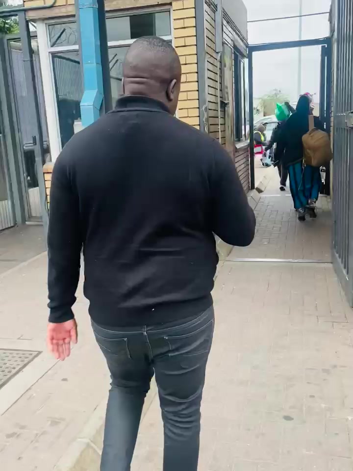 @tshiololi3