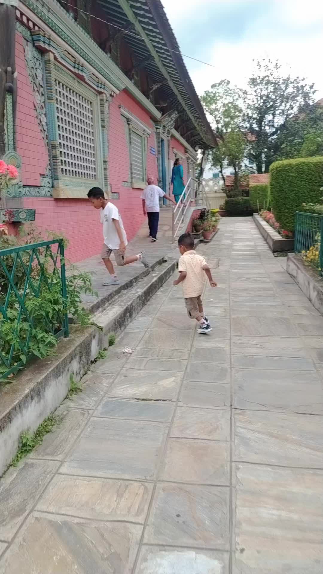 @Mira Rai