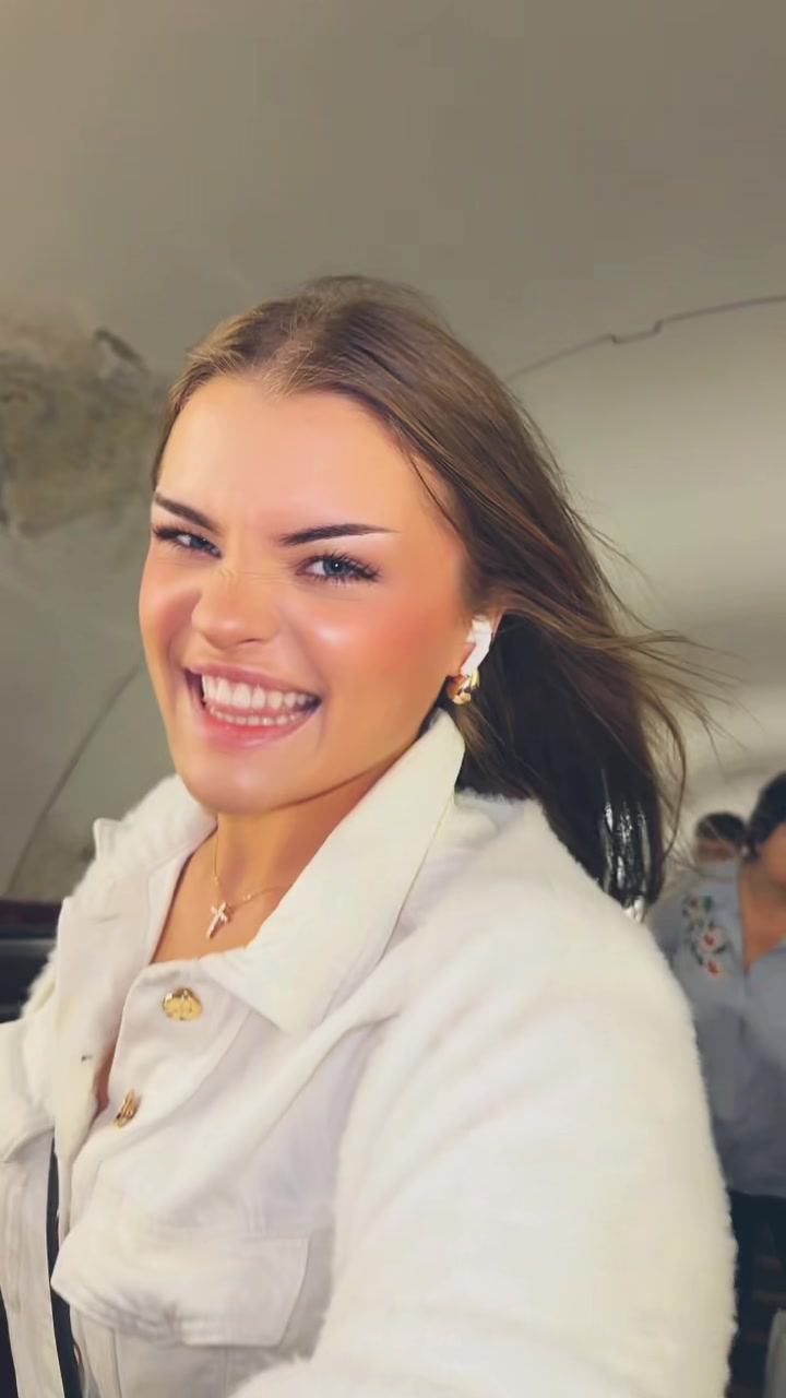 @Yuliia Hodunko
