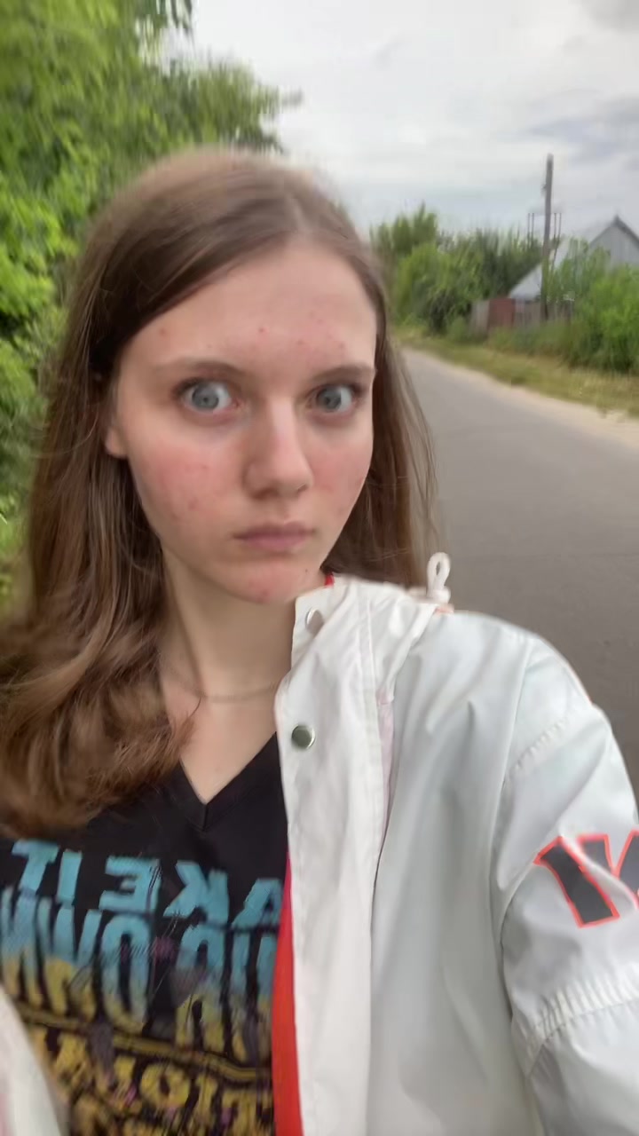 @thelanamog