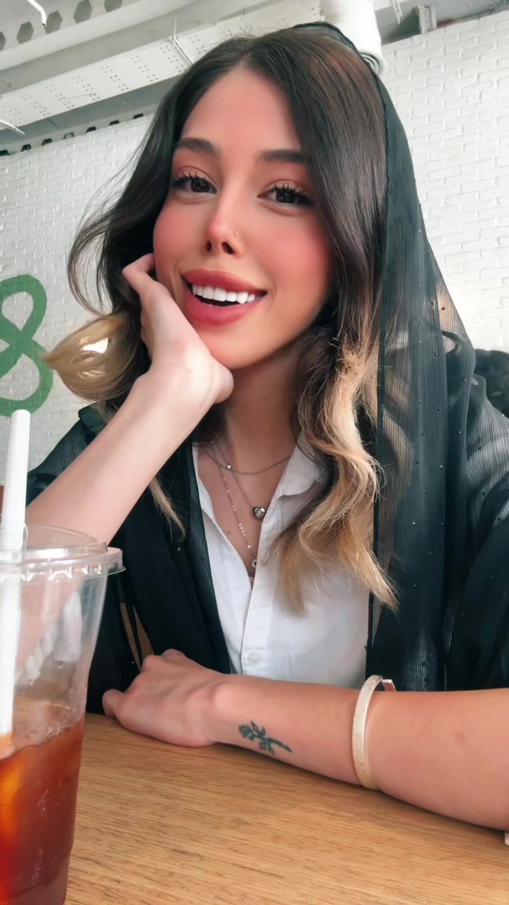 @𝑀 🦢