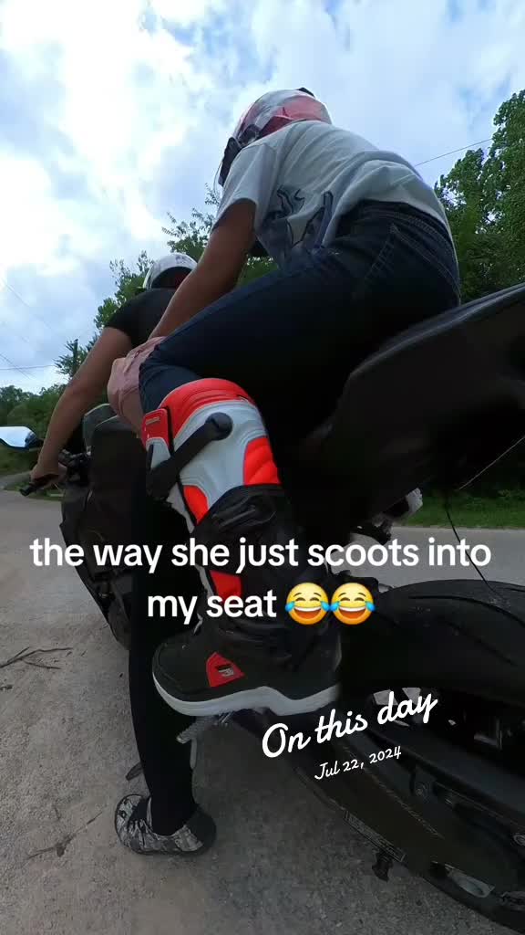 @r_skye27