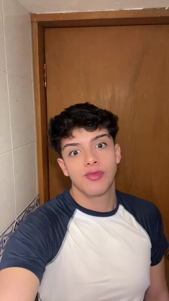 @benjadeita