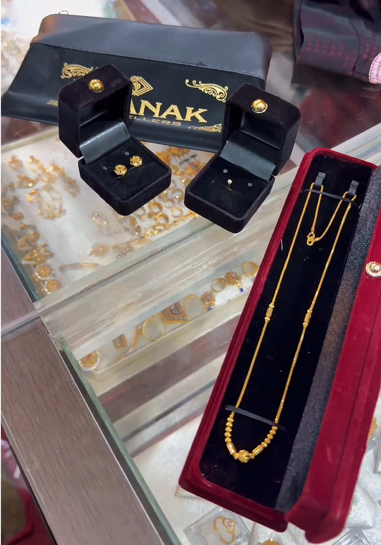 @New Dhanak jewellers