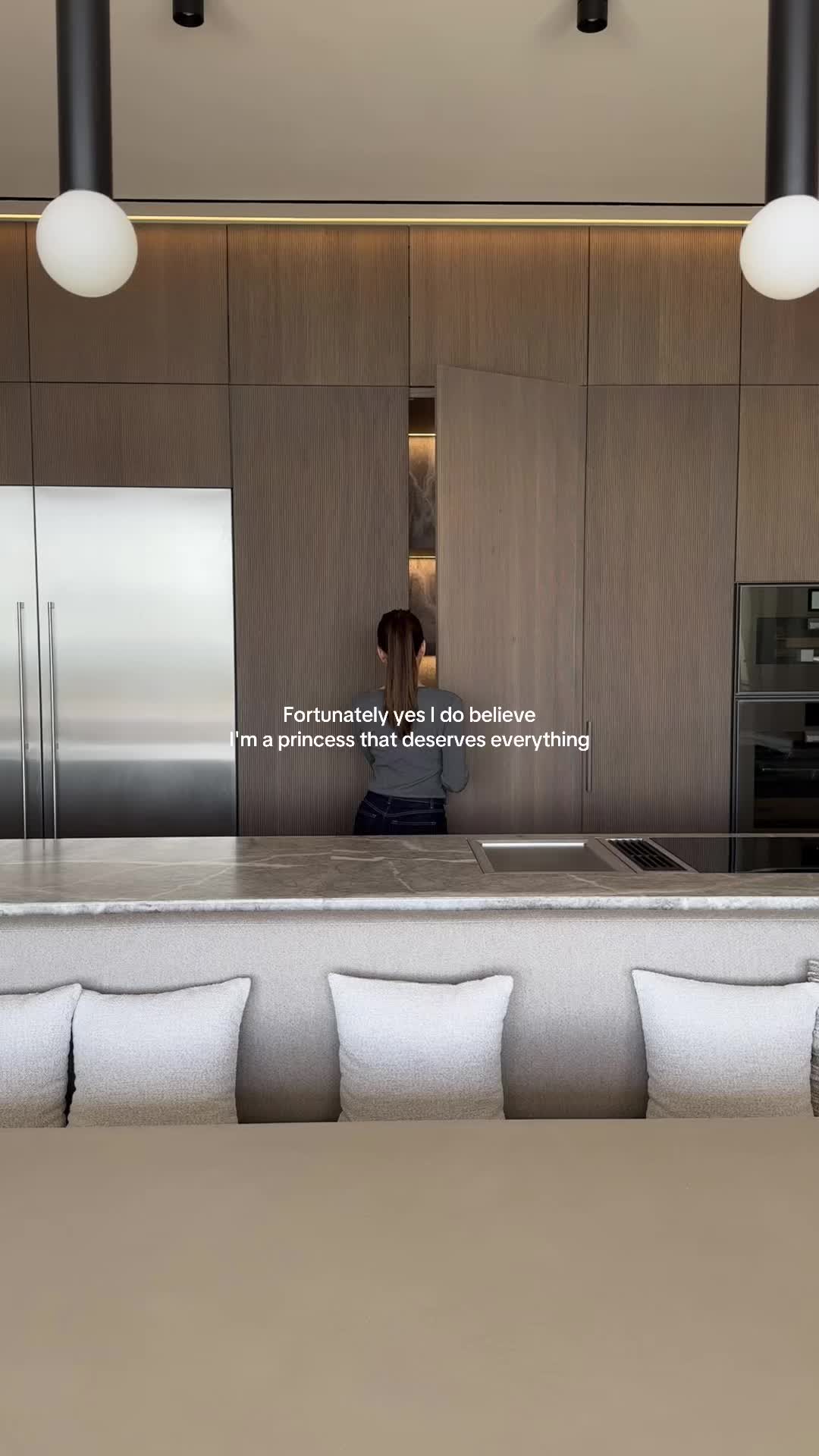 @Laura Mercedes
