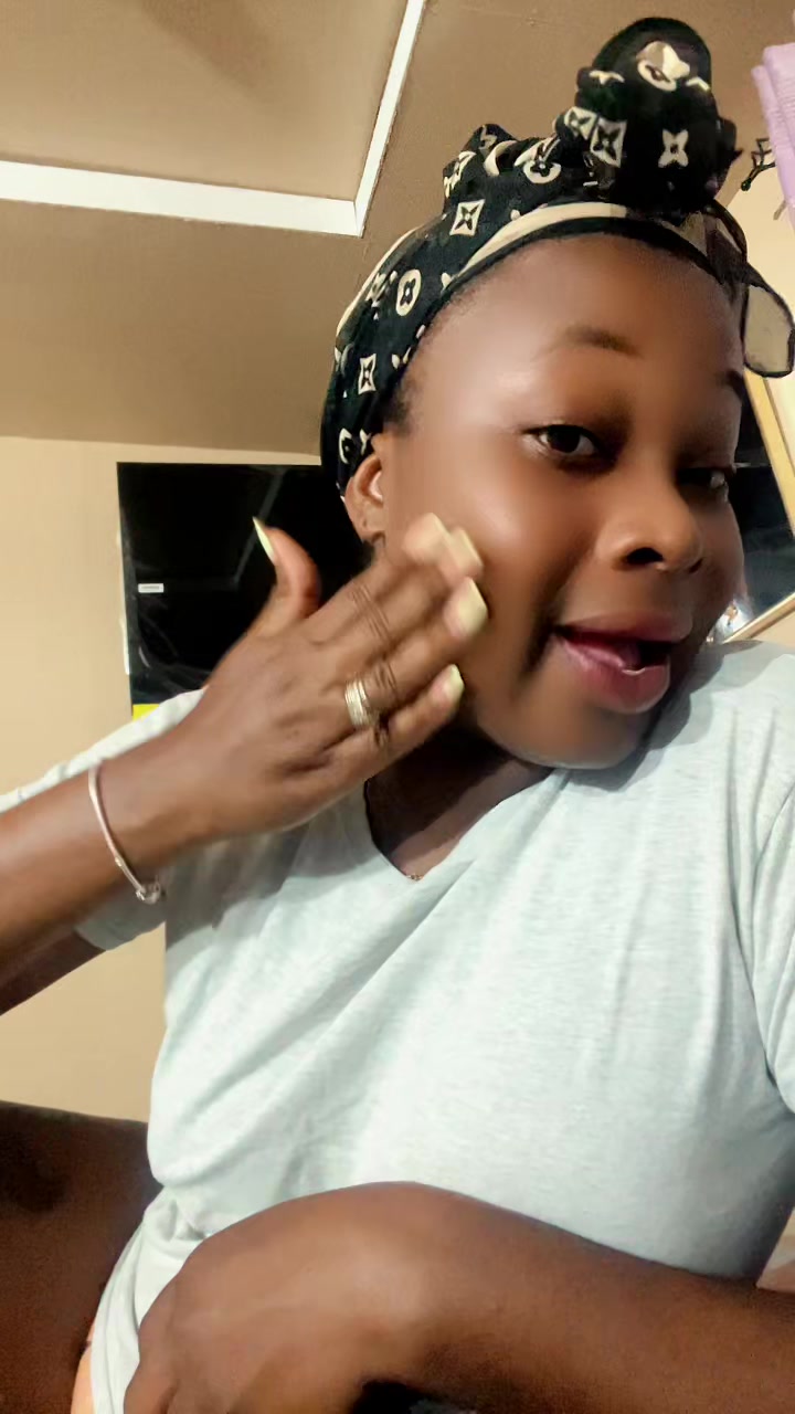 @livi_she