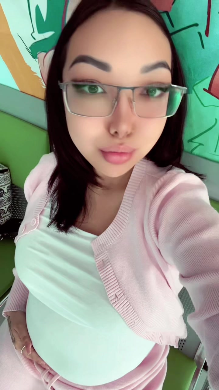 @Nelya