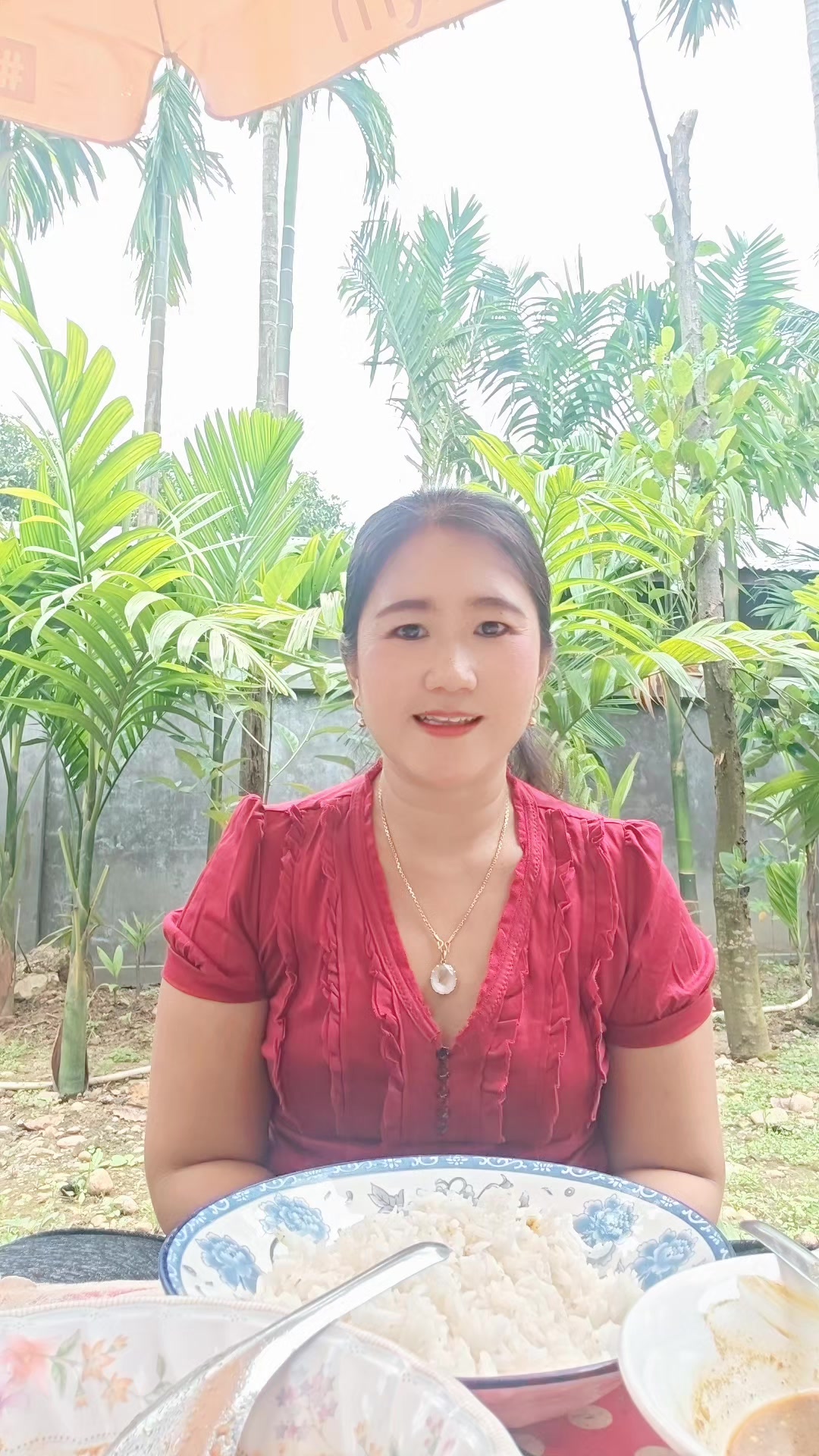 @Song Laypyay Hnin (Official )
