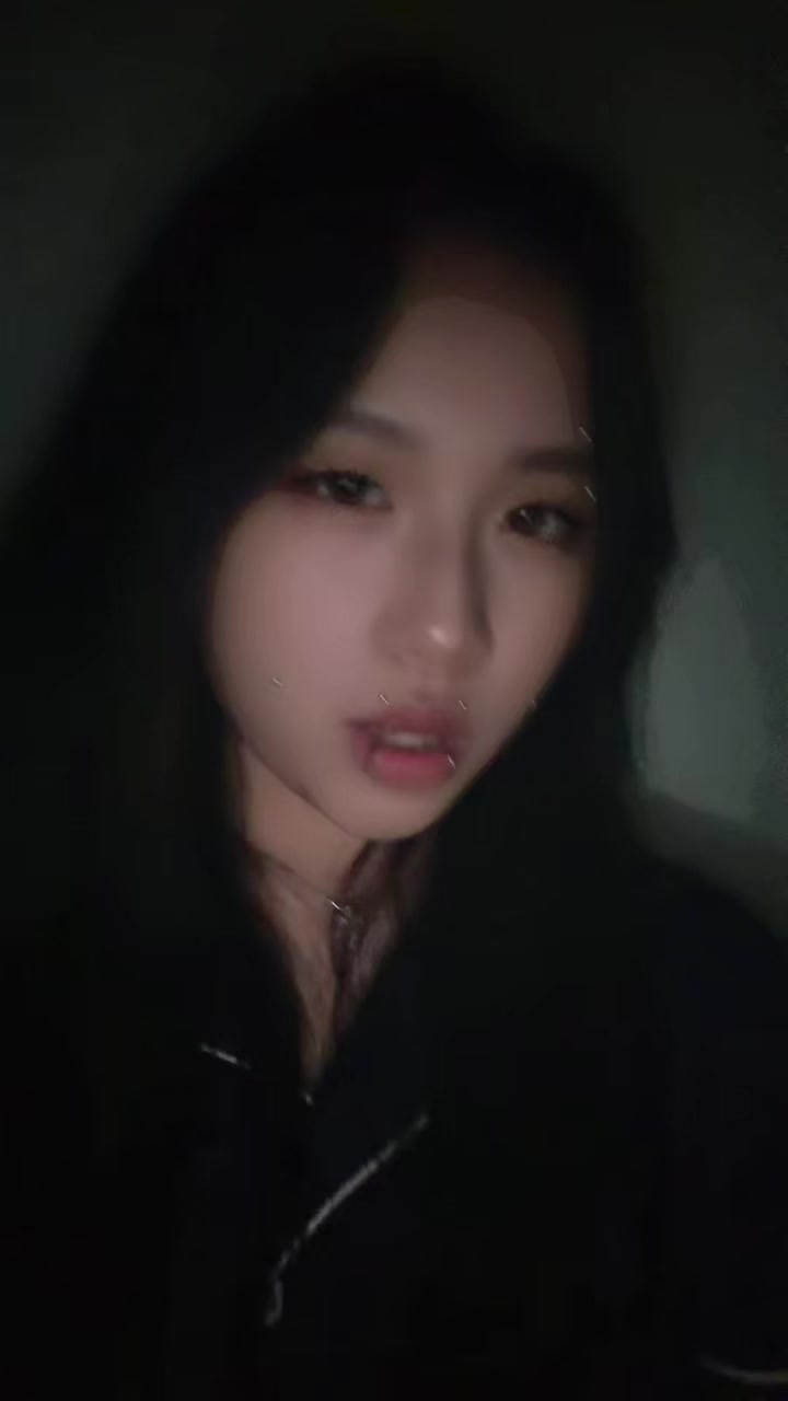 @- ๐ข๐ฏ๐ฆ๐ข๐ญ๐ฅ๐ฌ๐ฏ๐ฆ๐